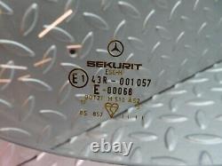 13539? Mercedes-Benz W123 200 Rear Heated Windscreen Glass