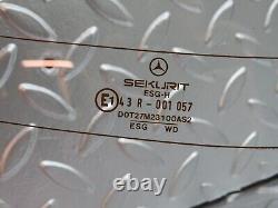 25129? Mercedes-Benz W201 190D Rear Heated Windscreen Glass