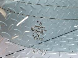 40816? Mercedes-Benz W123 300D Rear Heated Windscreen Glass