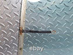 40816? Mercedes-Benz W123 300D Rear Heated Windscreen Glass